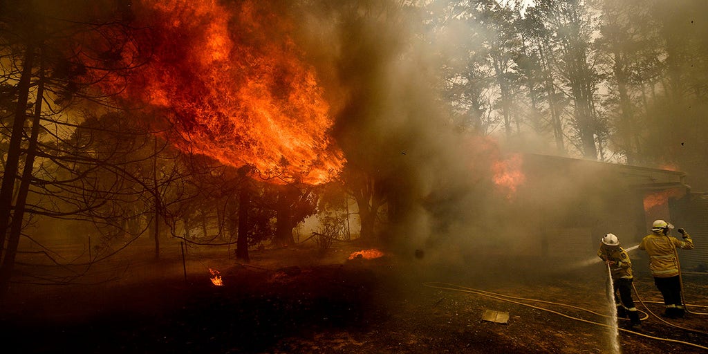 Australian crews find firefighting plane that crashed, 3 dead: report