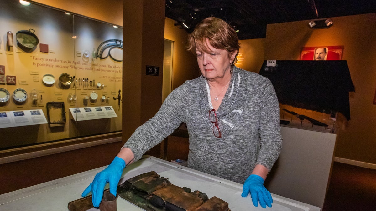 Items from Titanic officer whose death is still controversial on display in  Las Vegas