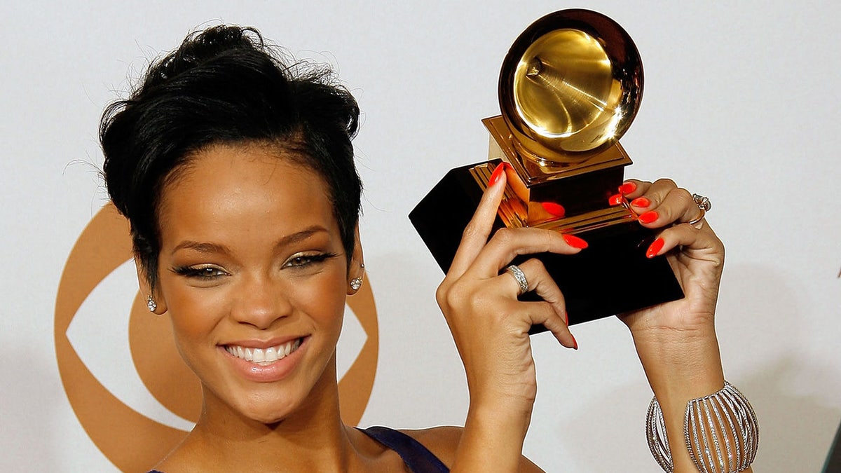 9 of Rihanna's Biggest Achievements in Her Career, rihanna roulette russian  live