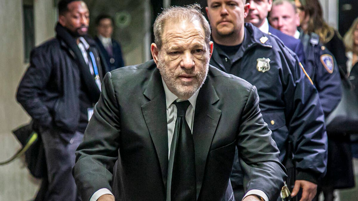 Sheriffs 'cleaned up' Harvey Weinstein's cell after lawyer deemed it ...