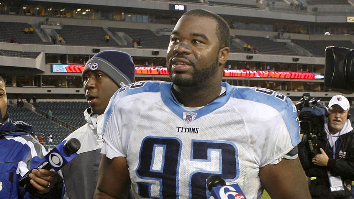 Former Titan Albert Haynesworth claims abuse by ex-Lady Vol