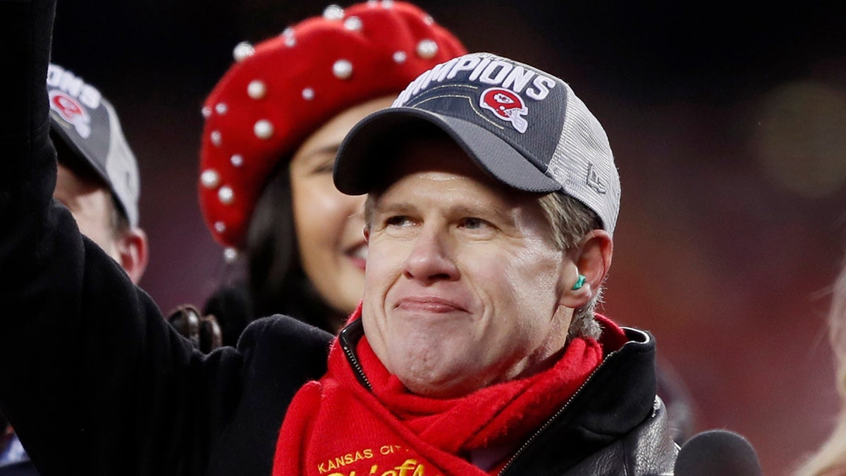 Who Is Clark Hunt? 5 Things To Know About Kansas City Chiefs Co-owner ...