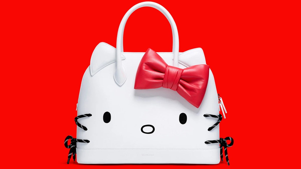 Hello Kitty fans, here your Valentine! @balenciaga Hello Kitty bag has  landed #leamroma #balenciaga #bagcollector #bagsaddicted #kittybags  #balenciagakitty, By LEAM Roma