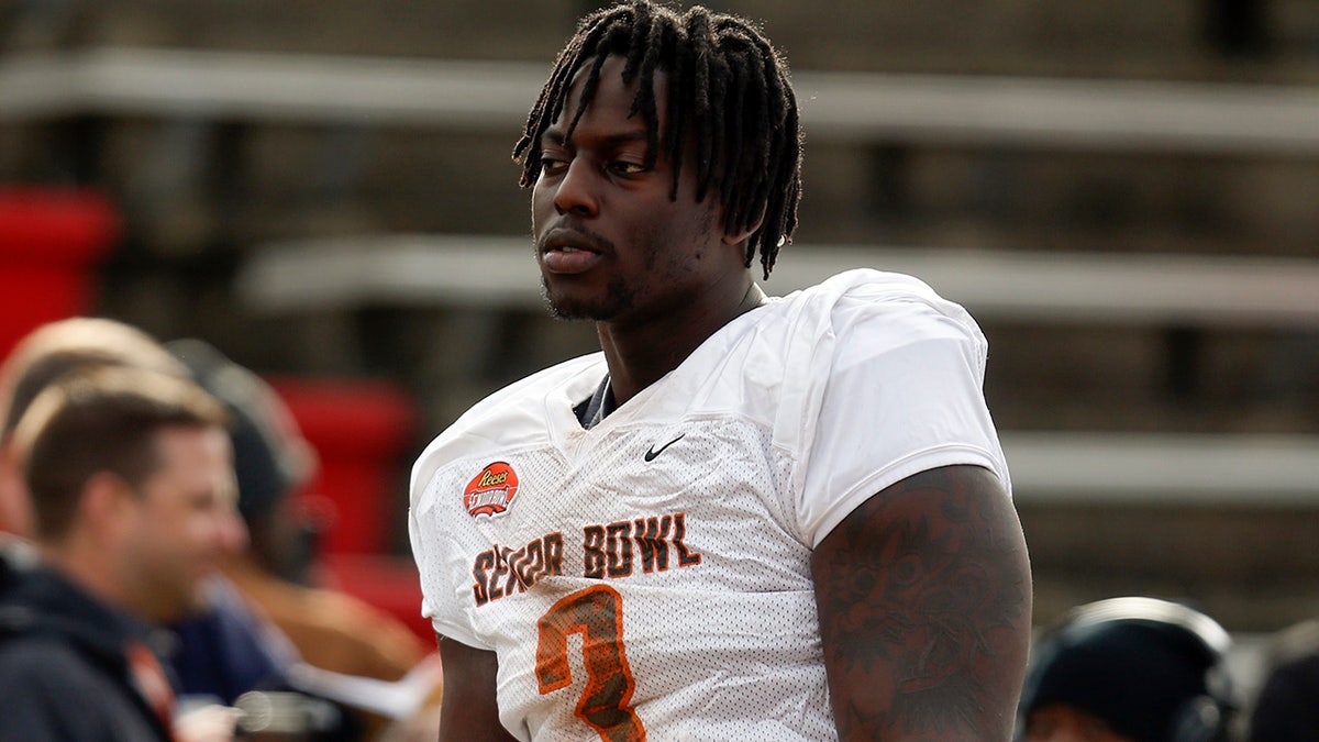 The Niners grab Javon Kinlaw. (AP Photo/Butch Dill)
