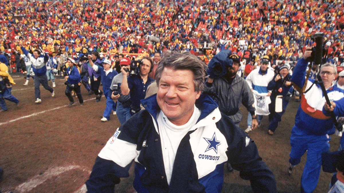 Jimmy Johnson reflects on epic Cowboys blunder on Thanksgiving in 1993