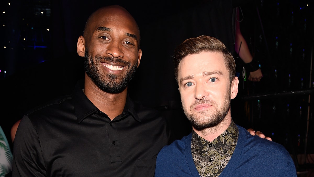 Kobe Bryant and Justin Timberlake attend the Teen Choice Awards 2016 at The Forum on July 31, 2016, in Inglewood, Calif. 