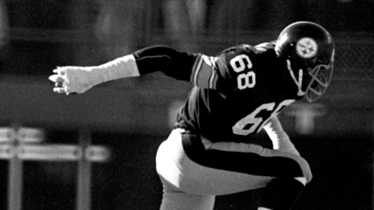 L.C. Greenwood was a major part of the Steelers' defense. (Kidwiler Collection/Diamond Images