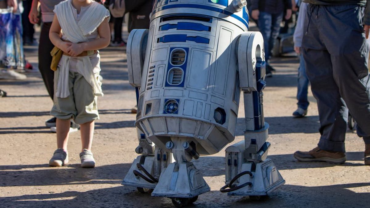 R2-D2, arguably the cutest droid in the galaxy before BB-8 came along, is now “gliding around” freely at Disneyland’s Star Wars: Galaxy’s Edge.