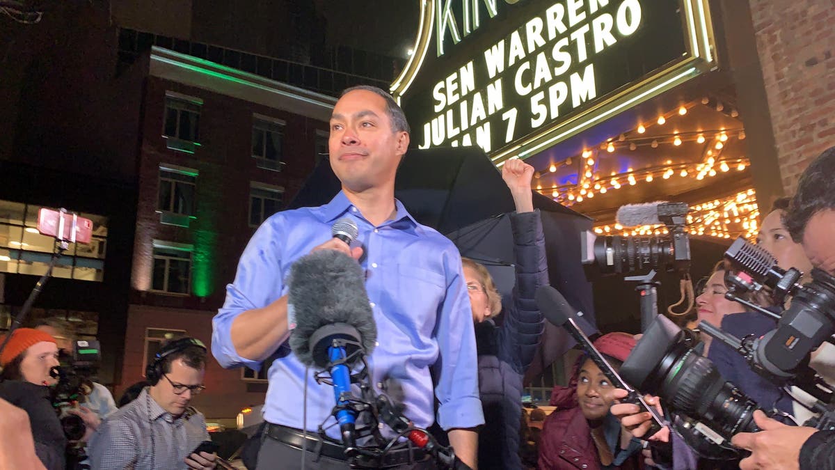 ?Former Democratic presidential candidate speaks with reporters before joining Sen. Elizabeth Warren at a campaign rally in New York City on Jan. 7, 2020 ? ?