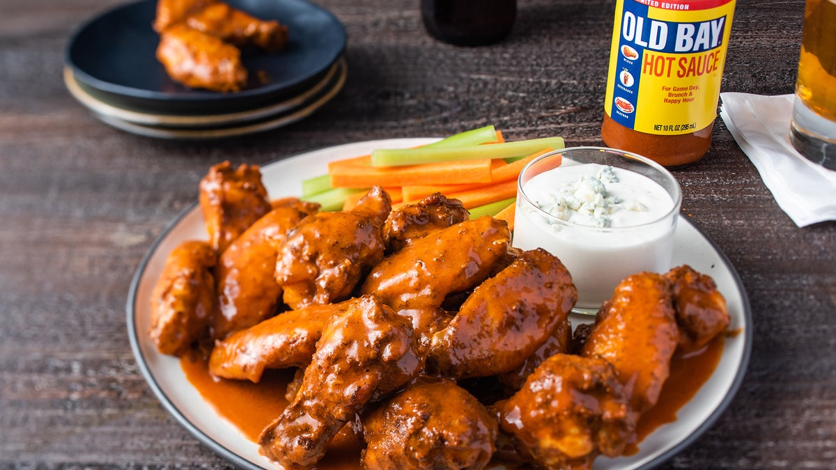 Old Bay superfans are nothing if not loyal; last year, the seafood spice’s <a href="http://www.bahce.site/food-drink/old-bay-debuts-hot-sauce-sells-out-in-an-hour">website crashed</a> when it released a limited-edition hot sauce, which sold out within an hour.