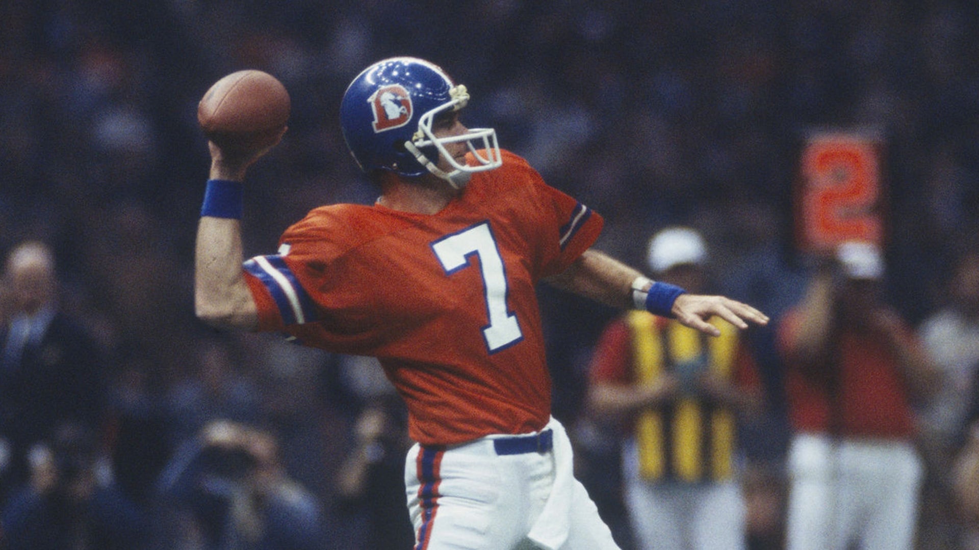 NEW ORLEANS - JANUARY 15: Denver Broncos quarterback Craig Morton #7 passes against the Dallas Cowboys as Ed Jones #72 of the Cowboys runs toward Craig Morton for the tackle during Super Bowl XII at the Superdome on January 15, 1978 in New Orleans, Lousiana. The Dallas Cowboys defeated the Denver Broncos 27-10.