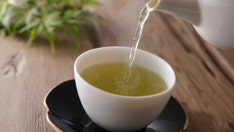 Want to live longer? Drink green tea instead of black tea, study concludes