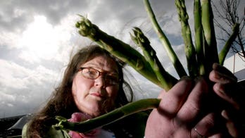 Woman claims she predicted Harry and Meghan Markle splitting from royal family by reading asparagus spears