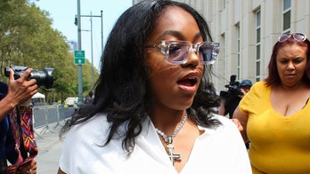 2 of R. Kelly's girlfriends got into physical fight in his Chicago condo, police say