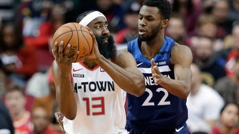 Harden passes 20,000 points, Rockets beat Wolves 139-109