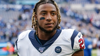 Texans' Justin Reid delivers bruising blow to Chiefs' Tyreek Hill to break up catch