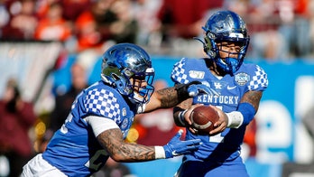 Bowden's late TD pass lifts Kentucky past VTech 37-30