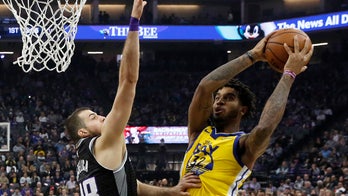 Warriors sign Lee to multiyear contract, bring back Chriss