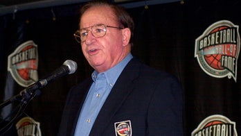 Hall of Fame HS basketball coach Morgan Wootten dies at 88