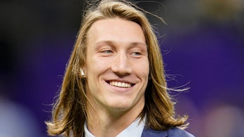 Jaguars select Trevor Lawrence with top pick in 2021 NFL Draft