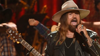 Billy Ray Cyrus 'keeps it real' in Super Bowl commercial, talks Kobe Bryant's legacy