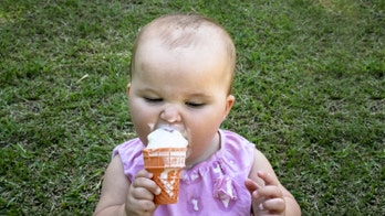 Baby's epic reaction to trying ice cream delights Twitter, TikTok