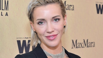 Katie Cassidy files for divorce from Matthew Rodgers