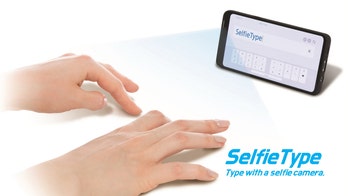 Samsung shows off 'SelfieType,' an invisible keyboard for your phone