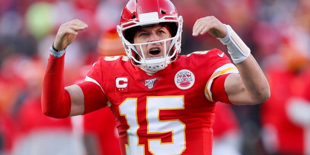 donald trump Kansas City Chiefs' Patrick Mahomes reacts after throwing a touchdown pass to Tyreek Hill during the first half of the NFL AFC Championship football game against the Tennessee Titans Sunday, Jan. 19, 2020, in Kansas City, Mpnt. (AP Photo/Charlie Neibergall)