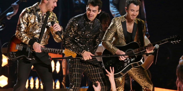 Grammys 2020: Nick Jonas explains what was stuck in his teeth during
