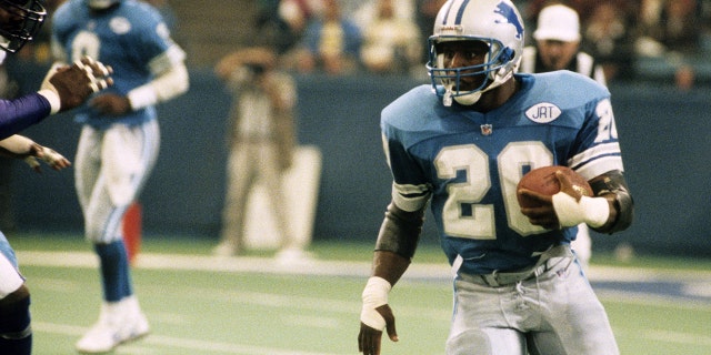 Barry Sanders couldn't even lead the Lions to the Super Bowl. (Photo by Betsy Peabody Rowe/Getty Images)