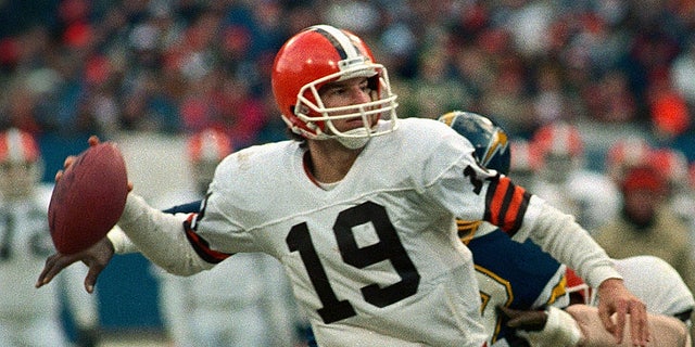 Bernie Kosar was one of the best quarterbacks the Browns have seen in years. (Getty Images)