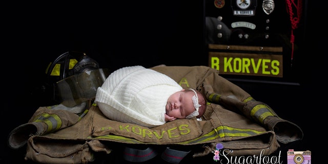 The family of a late firefighter in Illinois is honoring his memory with a new photoshoot featuring his newborn baby girl.