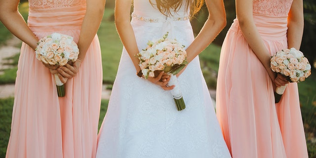 A soon-to-be bride has confessed that she does not want her sister in her bridal party because she will be wearing an arm sling after having surgery. (Photo: iStock)