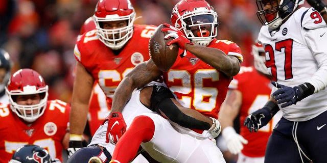 Damien Williams helped the Chiefs secure a first-round bye in the playoffs. (AP Photo/Jeff Roberson)