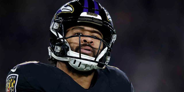 Earl Thomas (No. 29) of the Baltimore Ravens reacts after a play against the New England Patriots during a game in Baltimore, Nov. 3, 2019. He was held at gunpoint by his wife last month after she allegedly caught him cheating on her, police say. (Getty Images)