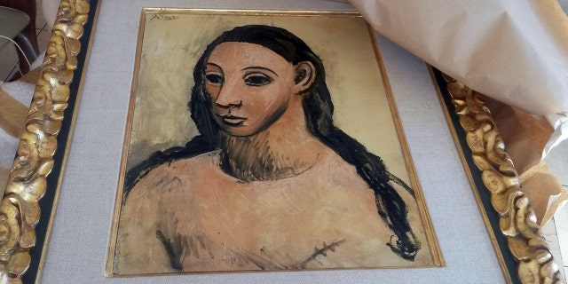 A handout picture taken on July 31, 2015 and released on Aug. 3, 2015 by the French Customs office, shows the seized painting 'Head of a young woman' by famous Spanish painter Picasso, at the Customs offices in Calvi. (Photo by French Customs Office/Anadolu Agency/Getty Images)