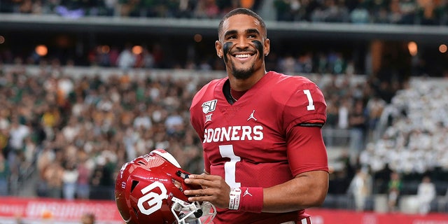 The Philadelphia Eagles drafted quarterback Jalen Hurts in the second round of the 2020 NFL Draft. (Rod Aydelotte/Waco Tribune Herald, via AP, File)