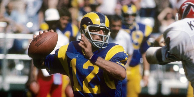 Namath played four games for the Rams in 1977 (Photo by Focus on Sport/Getty Images)