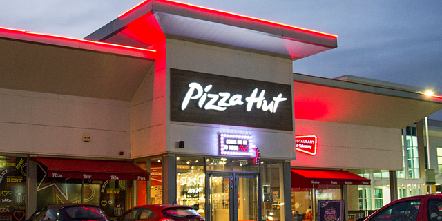 Mmm! Pizza and reading!