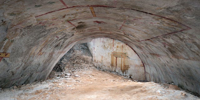 Sphinx-Chamber-Archeologico-del-colosseo-1.jpg