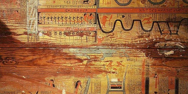 The floor of one of the coffins of Gua, a physician of the governor Djehutyhotep.