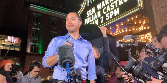 Former Democratic presidential candidate speaks with reporters before joining Sen. Elizabeth Warren at a campaign rally in New York City on Jan. 7, 2020 
