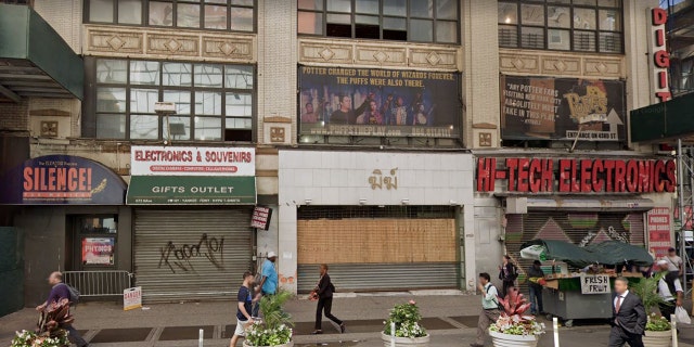 The chicken-centric chain is reportedly in talks to expand its presence in New York City with a new restaurant in the bustling Times Square area, pictured.