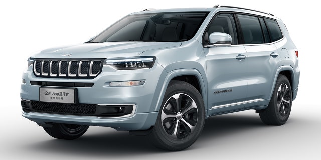 Westlake Legal Group fox3 Fiat Chrysler and iPhone-maker Foxconn to team up on electric car in China Gary Gastelu fox-news/world/world-regions/china fox-news/auto/make/fiat fox-news/auto/make/chrysler fox-news/auto/attributes/electric fox news fnc/auto fnc article 5dc58947-5fe9-53a0-a3ee-4c95e8094091