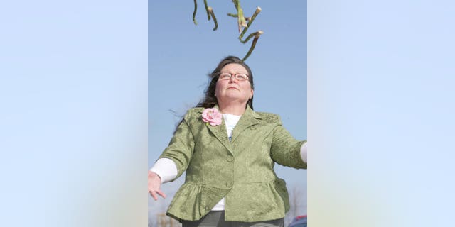 Packington said she inherited the gift from her aunt who used to read tea leaves.