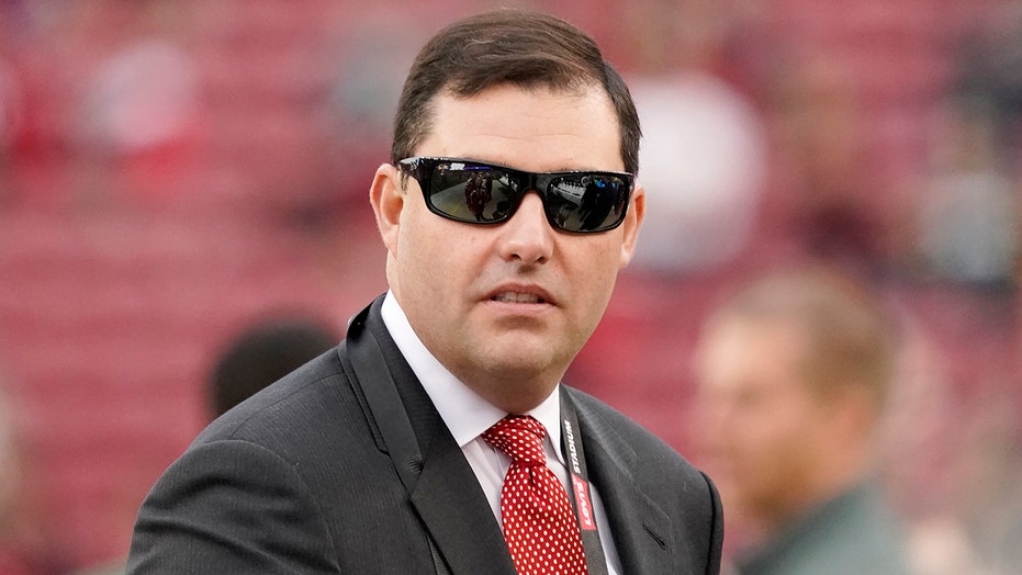 49ers’ Jed York teases fans with tweets hours before draft