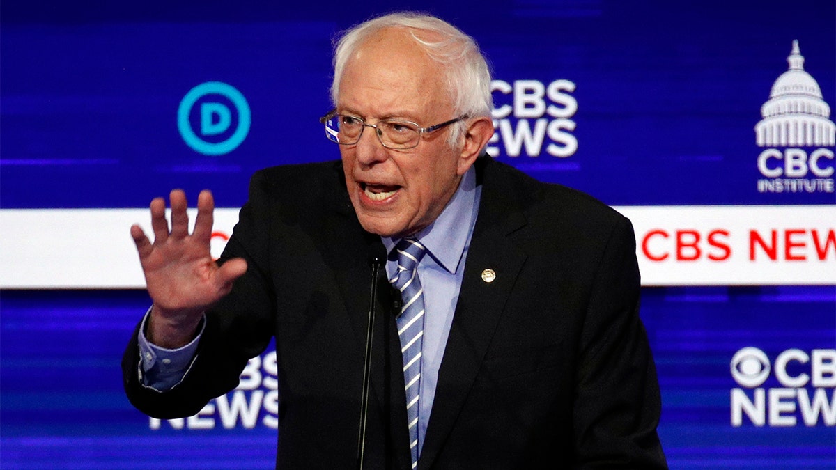 Garth Brooks was mistaken for a Bernie Sanders supporter.