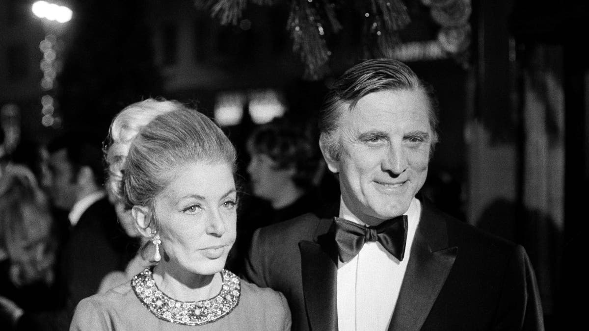 Kirk Douglas, seen here with his wife, Anne, in 1969, has died.