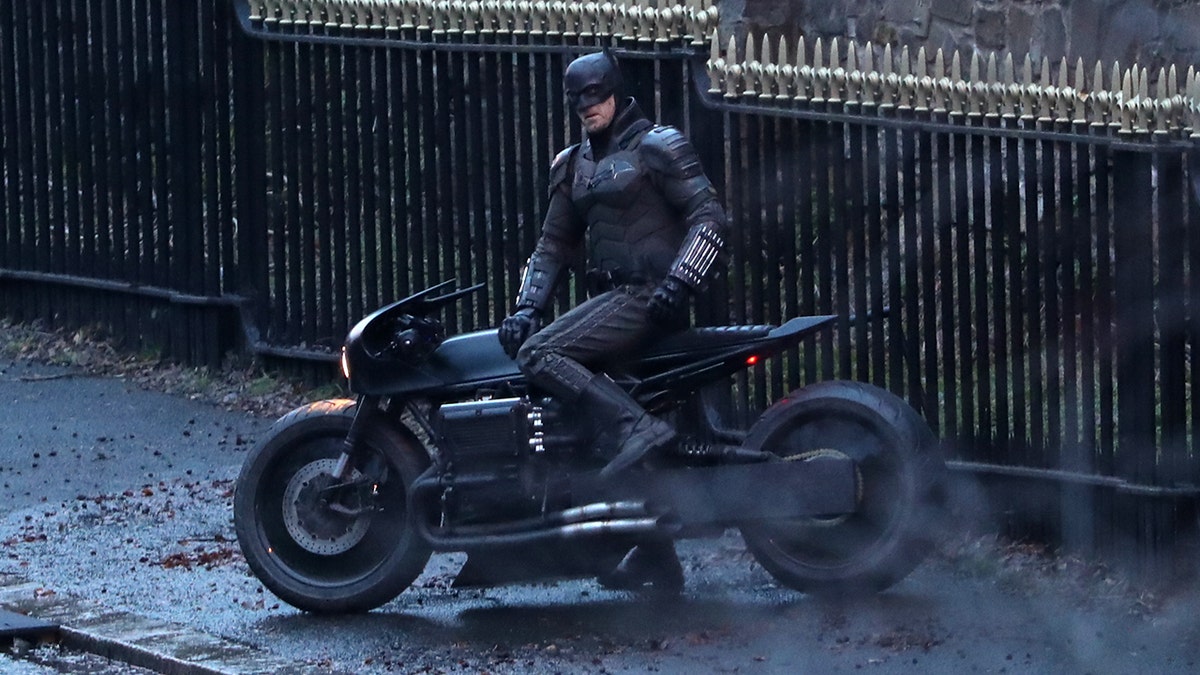 Batman's new bat-bike revealed in 'The Batman' set photos